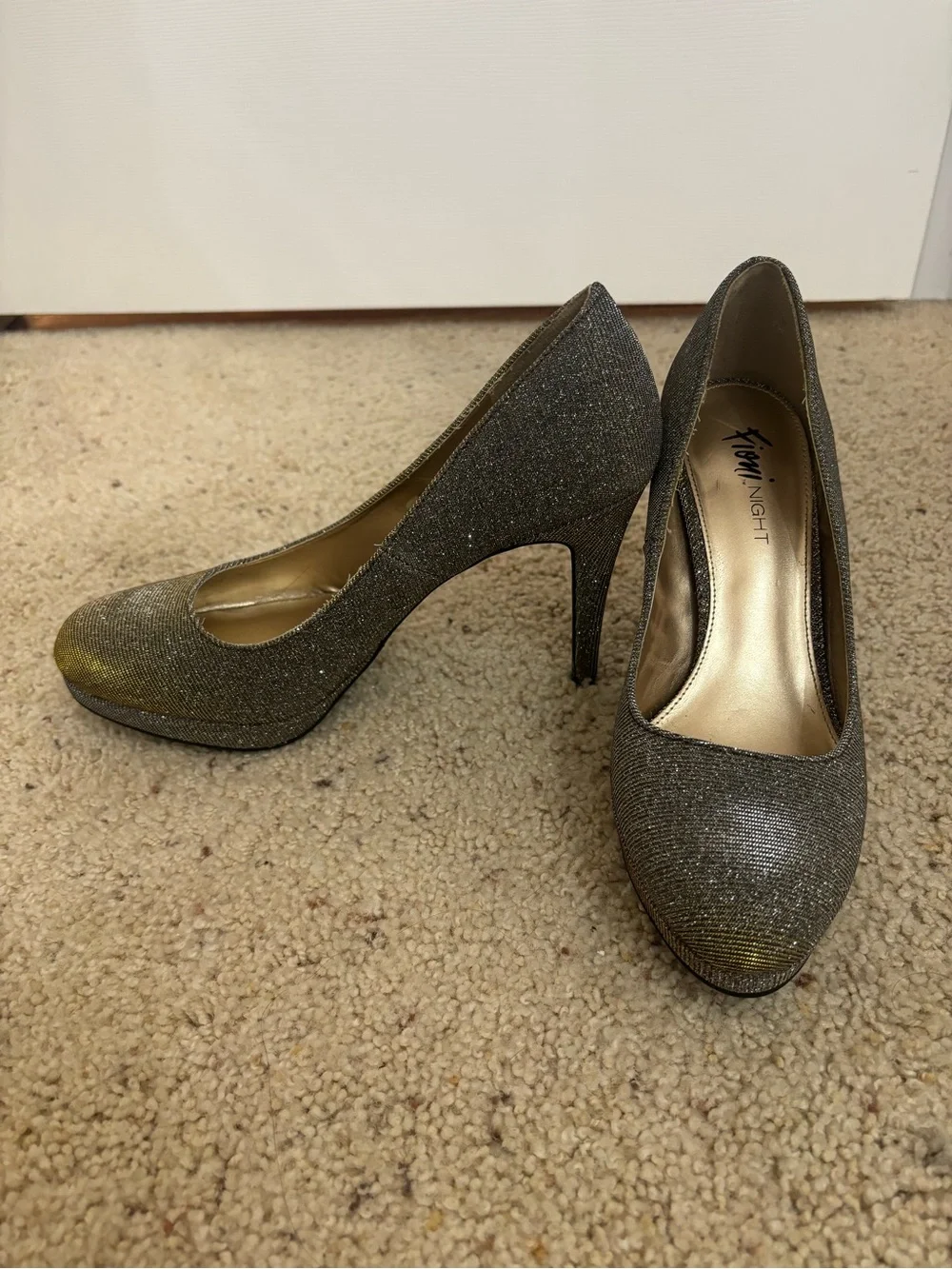 Sparkly High Heel Pumps